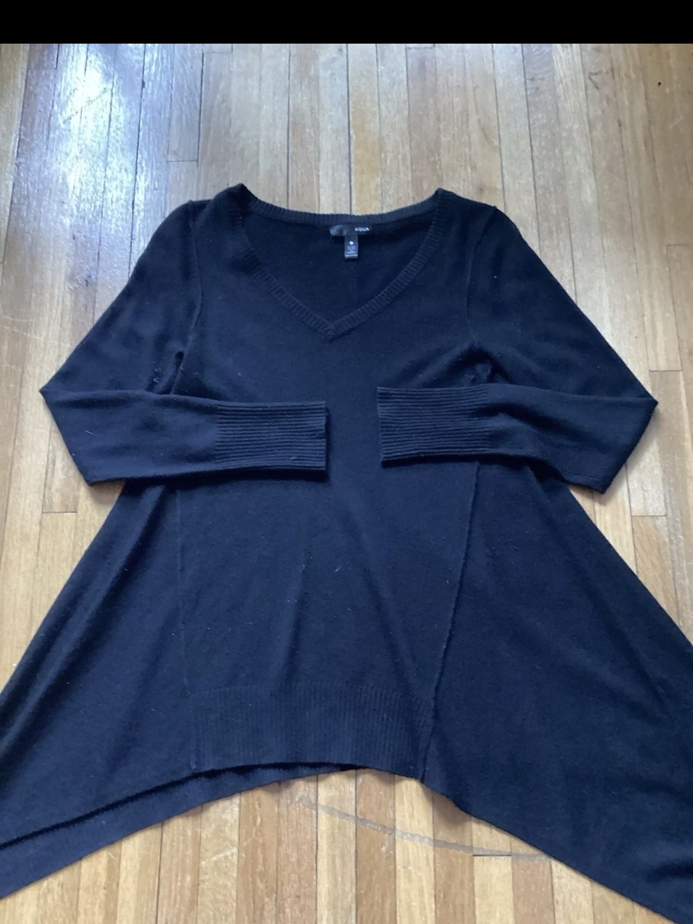 Luxe Aqua Ladies Size Small Solid Black Sweater,Wool/Silk Blend,MINT